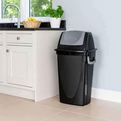 6551017200001-lixeira-plastica-58l-basculante-ecoblack-plasutil--2-