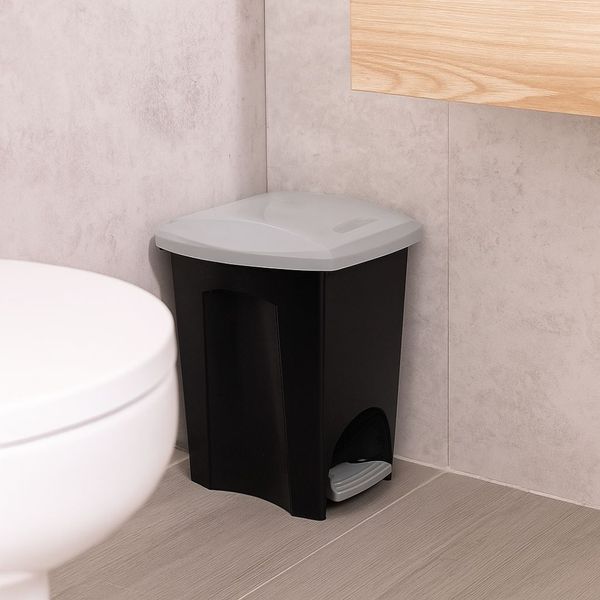 6550911000001-lixeira-plastico-7-5l-pedal-ecoblack-plasutil--1-