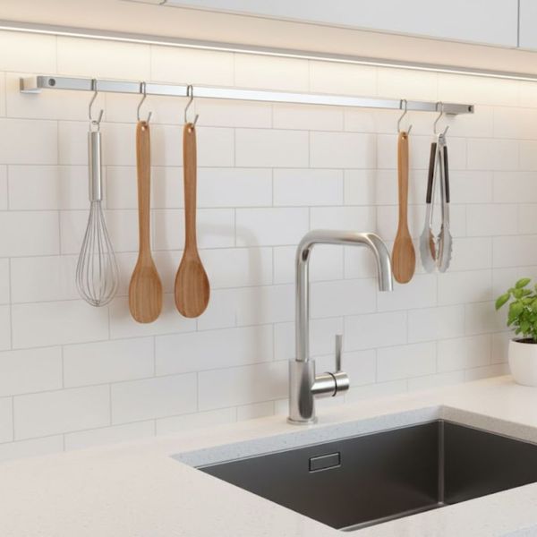 1048002400002-barra-piatina-6-ganchos-80cm-aco-cromado-future--2-